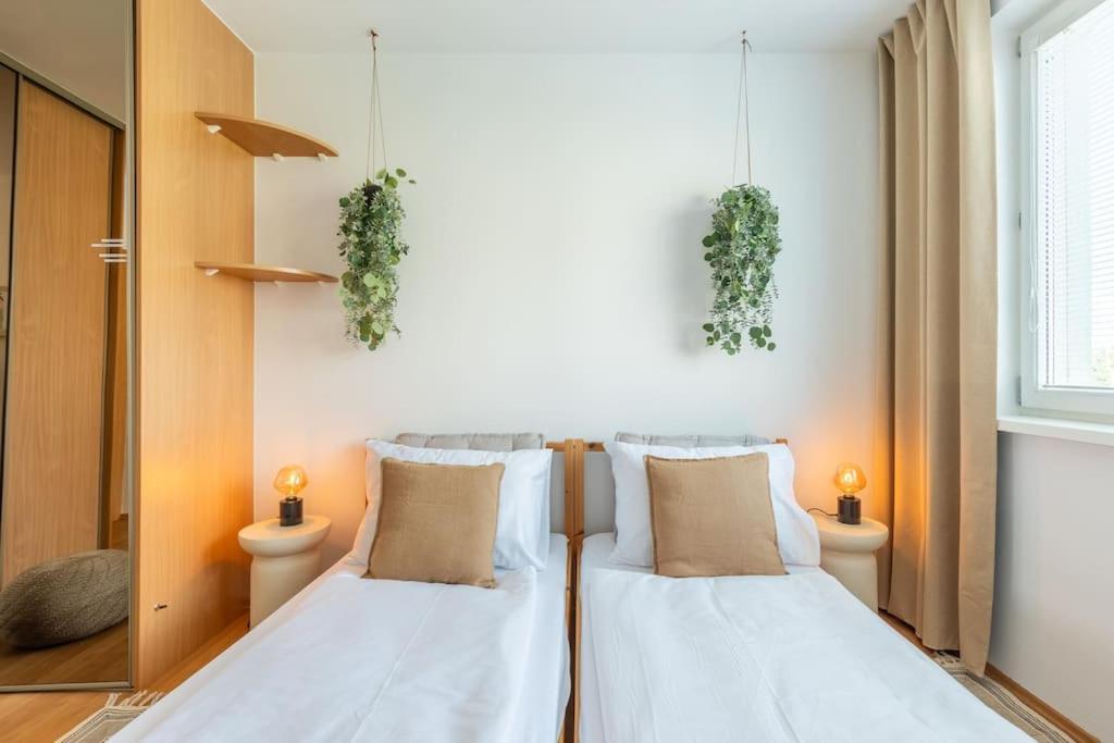Duna Retreat: City Serenity Bratislava Eksteriør billede