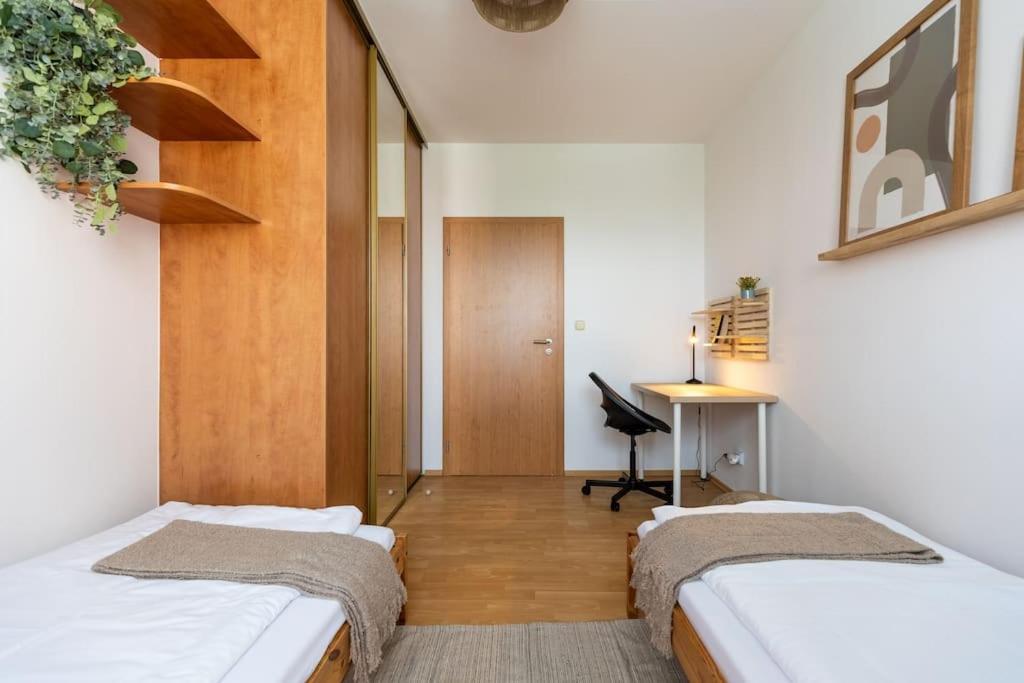 Duna Retreat: City Serenity Bratislava Eksteriør billede